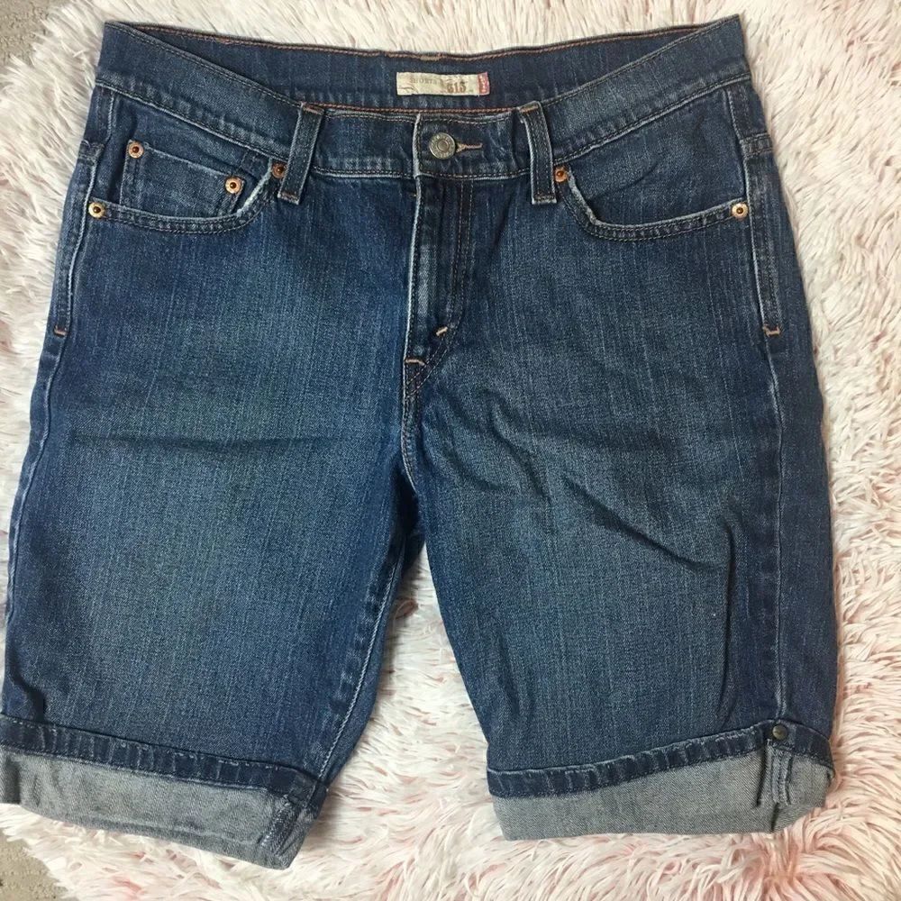 Levi’s short